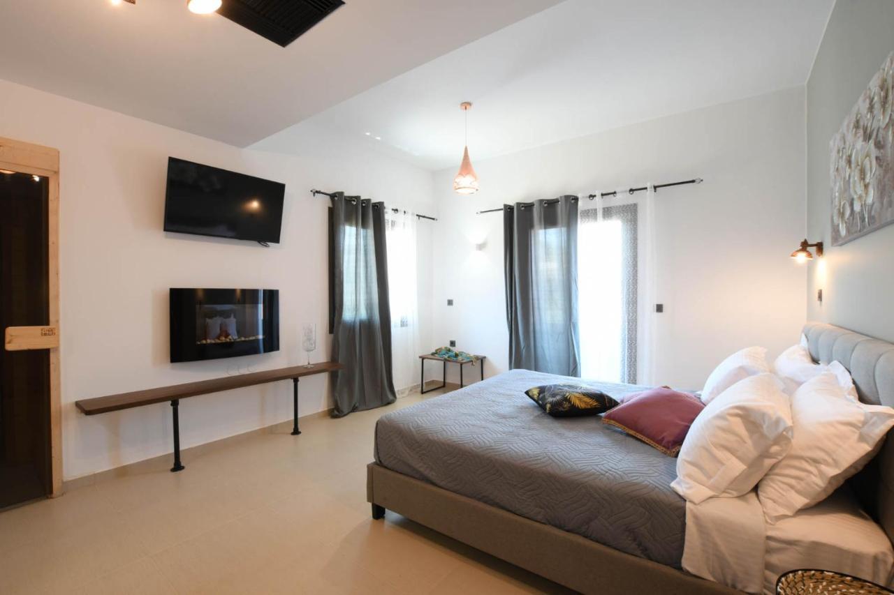 Orion Eco Suites Karteros Bagian luar foto