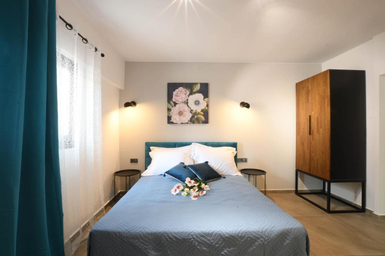 Orion Eco Suites Karteros Bagian luar foto