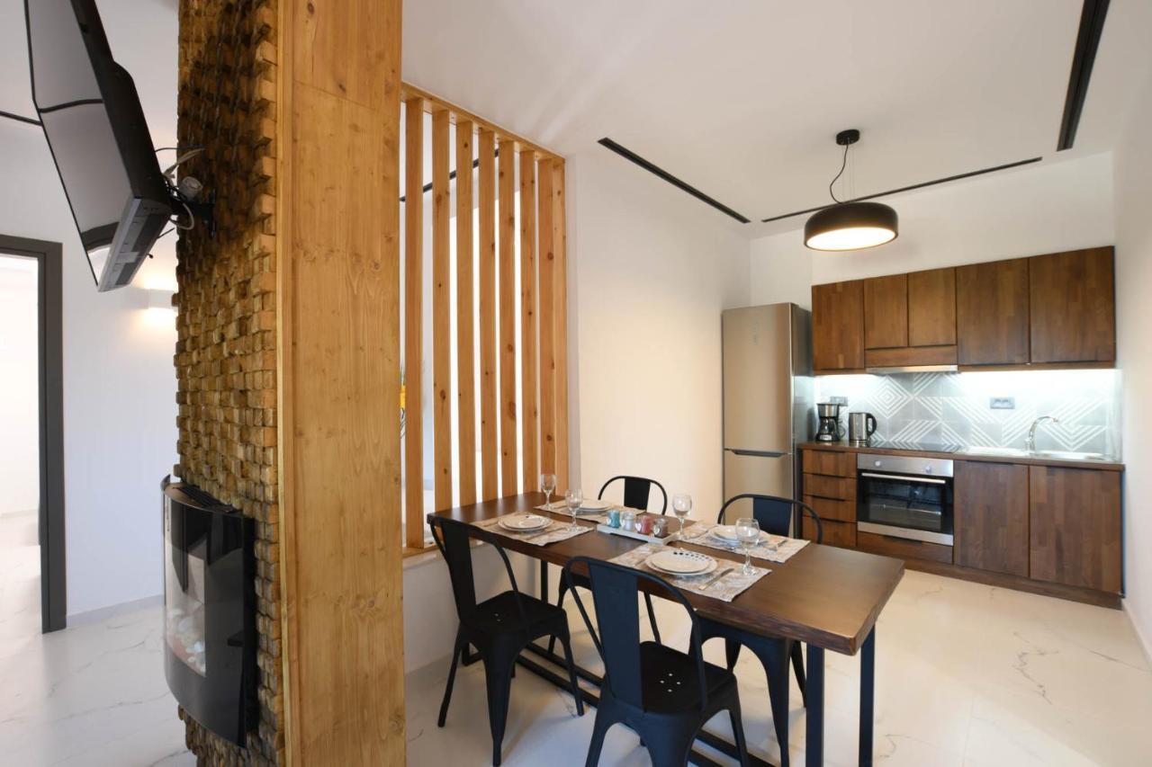 Orion Eco Suites Karteros Bagian luar foto