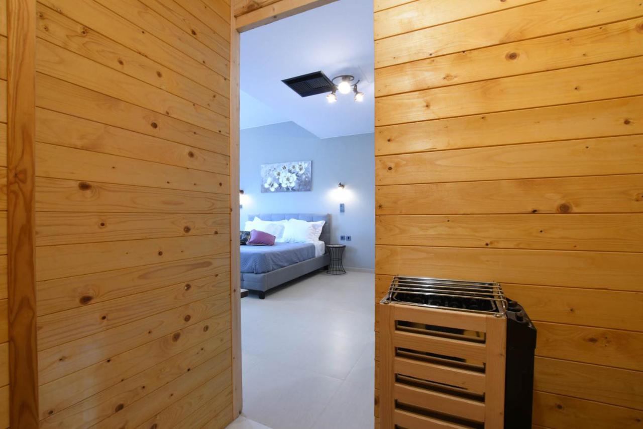 Orion Eco Suites Karteros Bagian luar foto