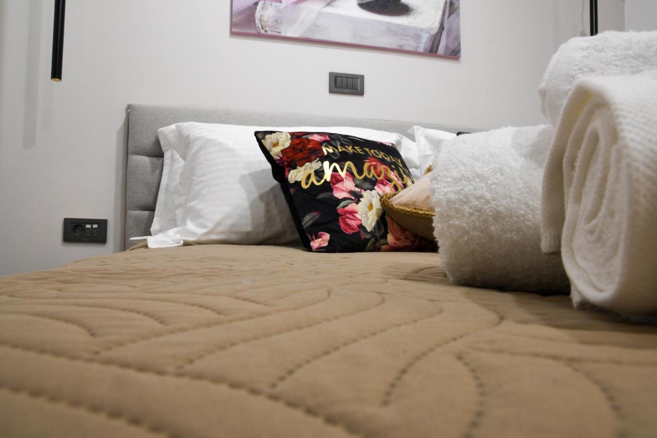 Orion Eco Suites Karteros Bagian luar foto