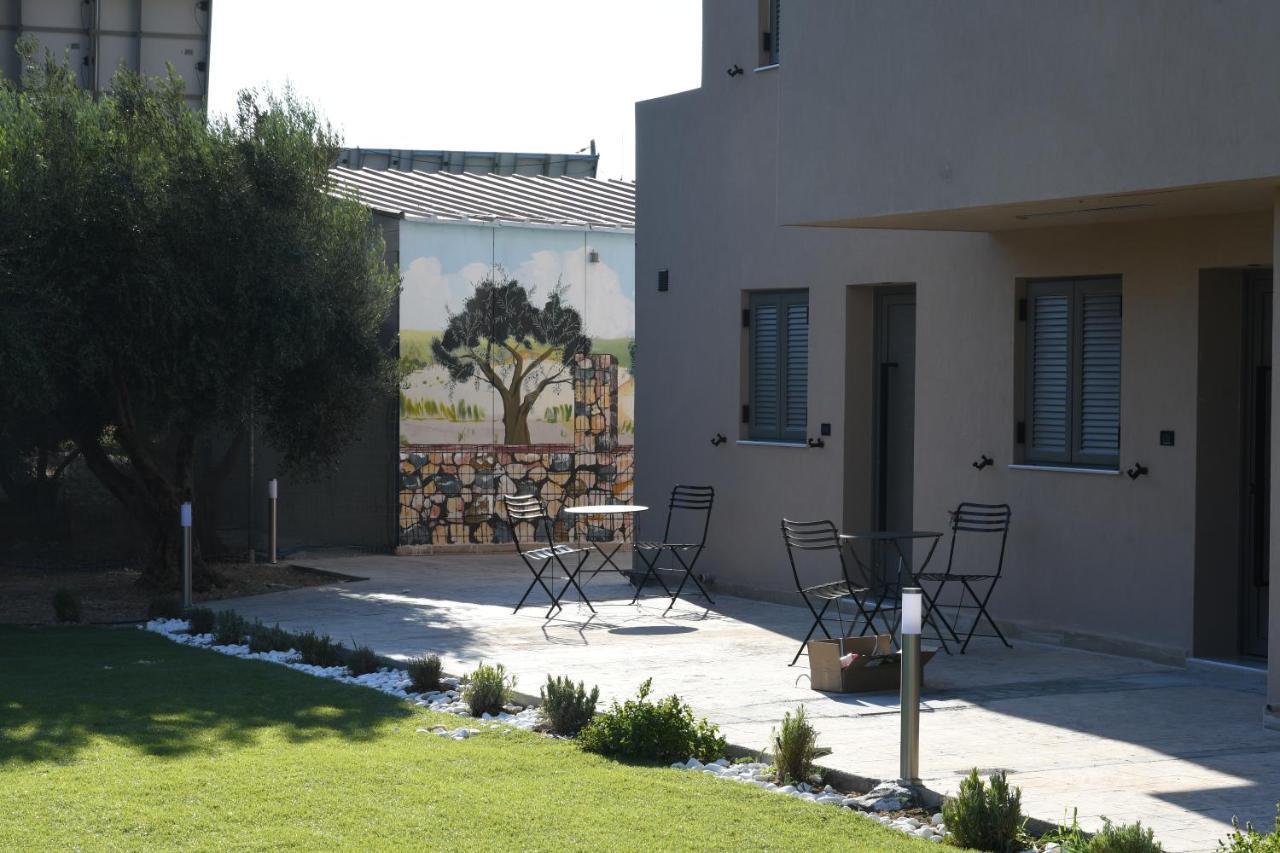Orion Eco Suites Karteros Bagian luar foto